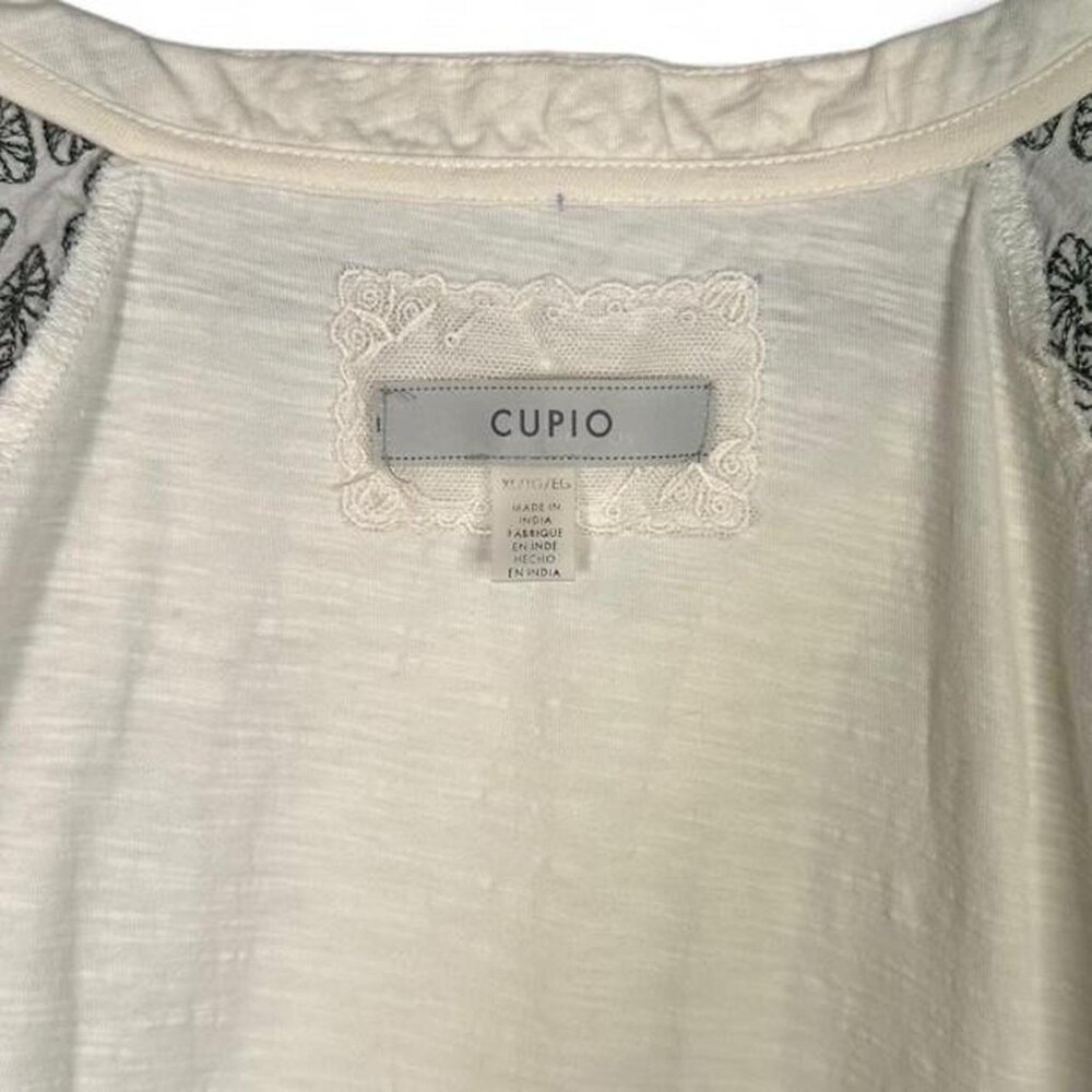 Cupio Embroidered Floral Bubble Sleeve Cream Blouse - Picture 4 of 7